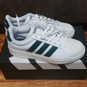 Adidas Streettalk Sneakers Size 6.5Y/8Women